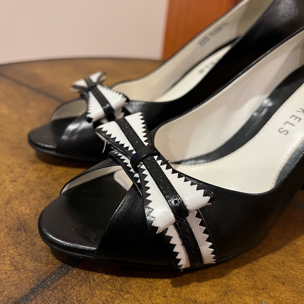Super Sexy Peep Toe Heels by Nickels. Size 6½ with a 3½ inch heel height. - Picture 3 of 9
